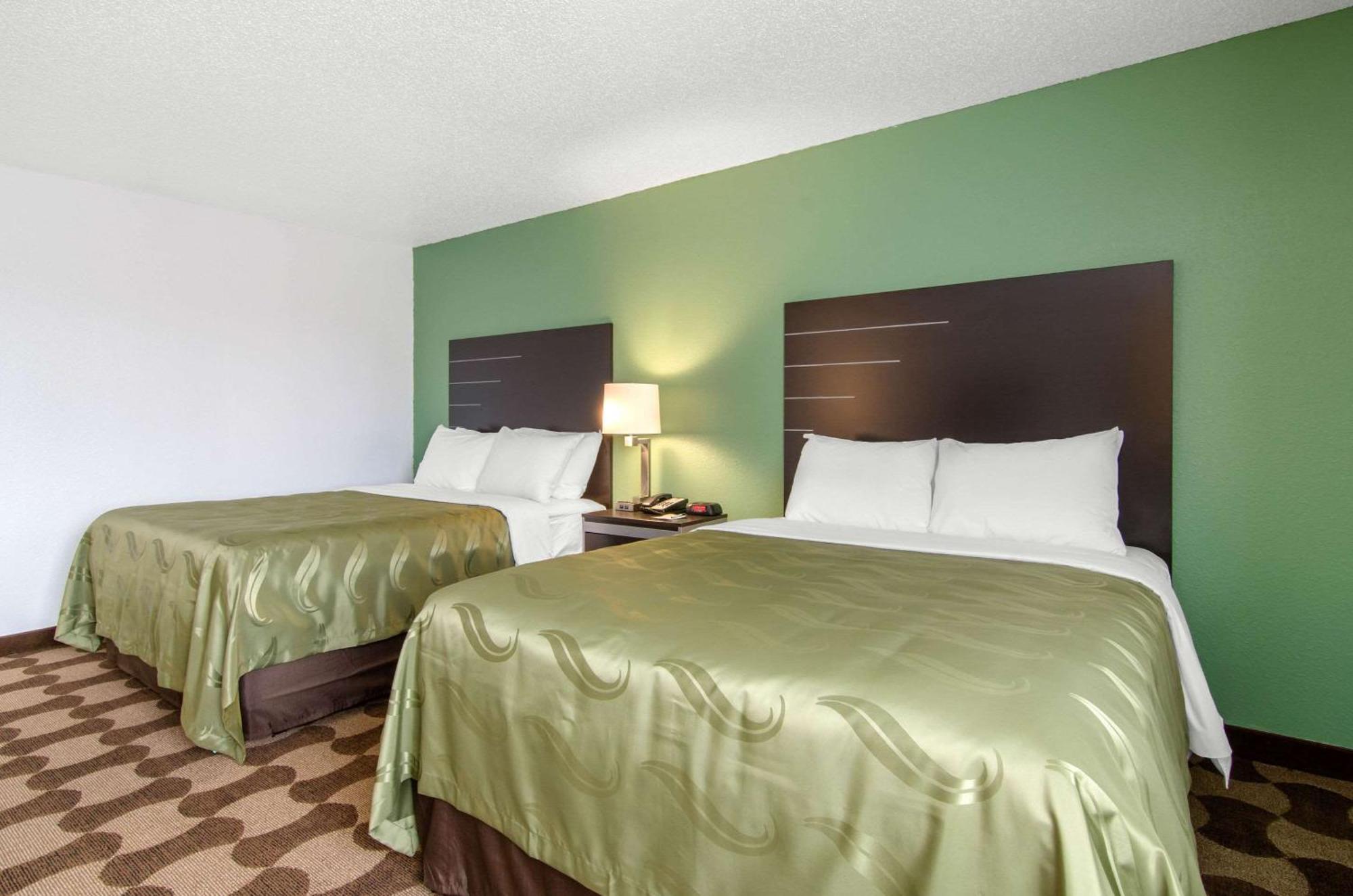 Quality Inn 2*