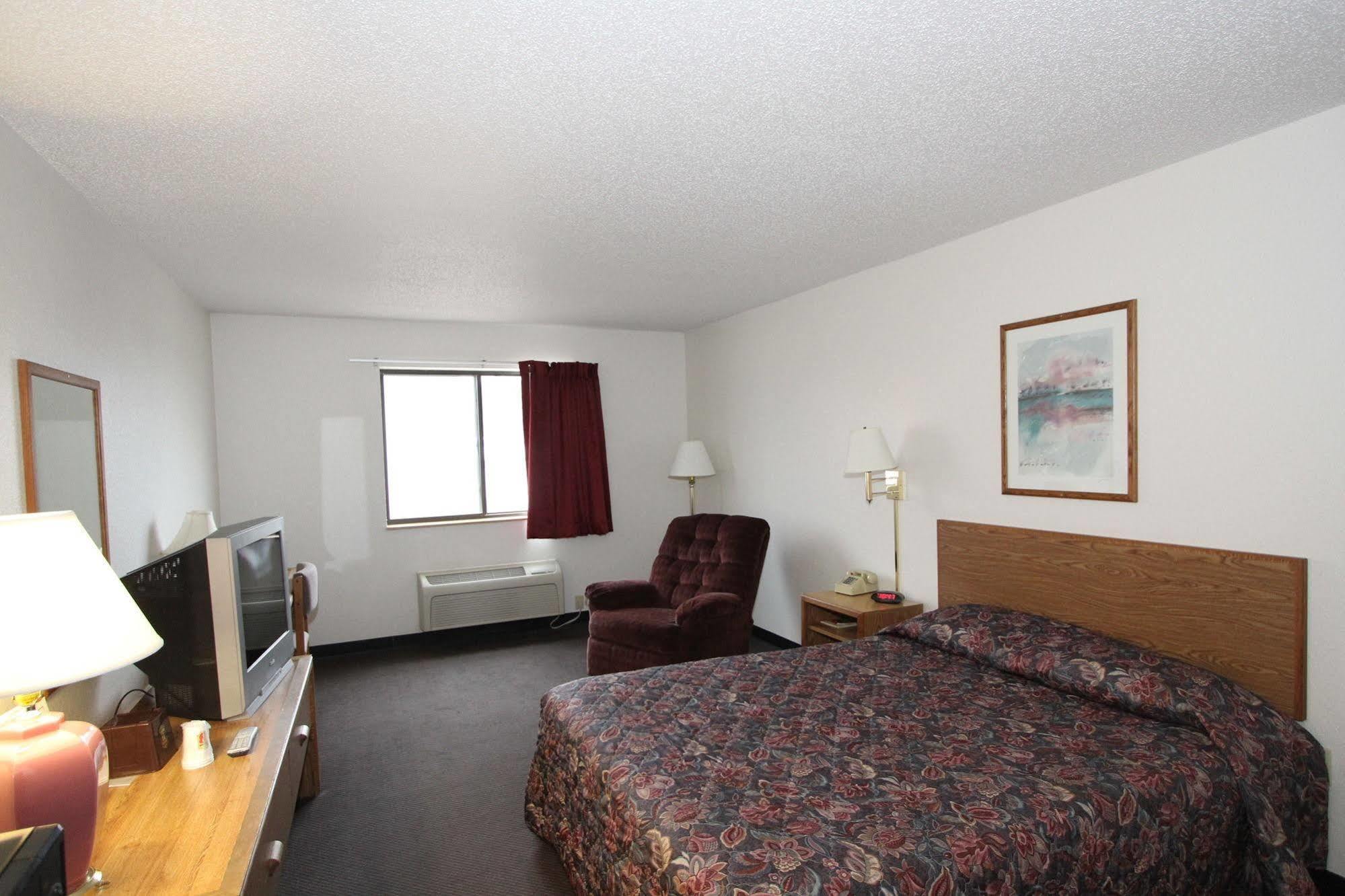 Quality Inn 2*
