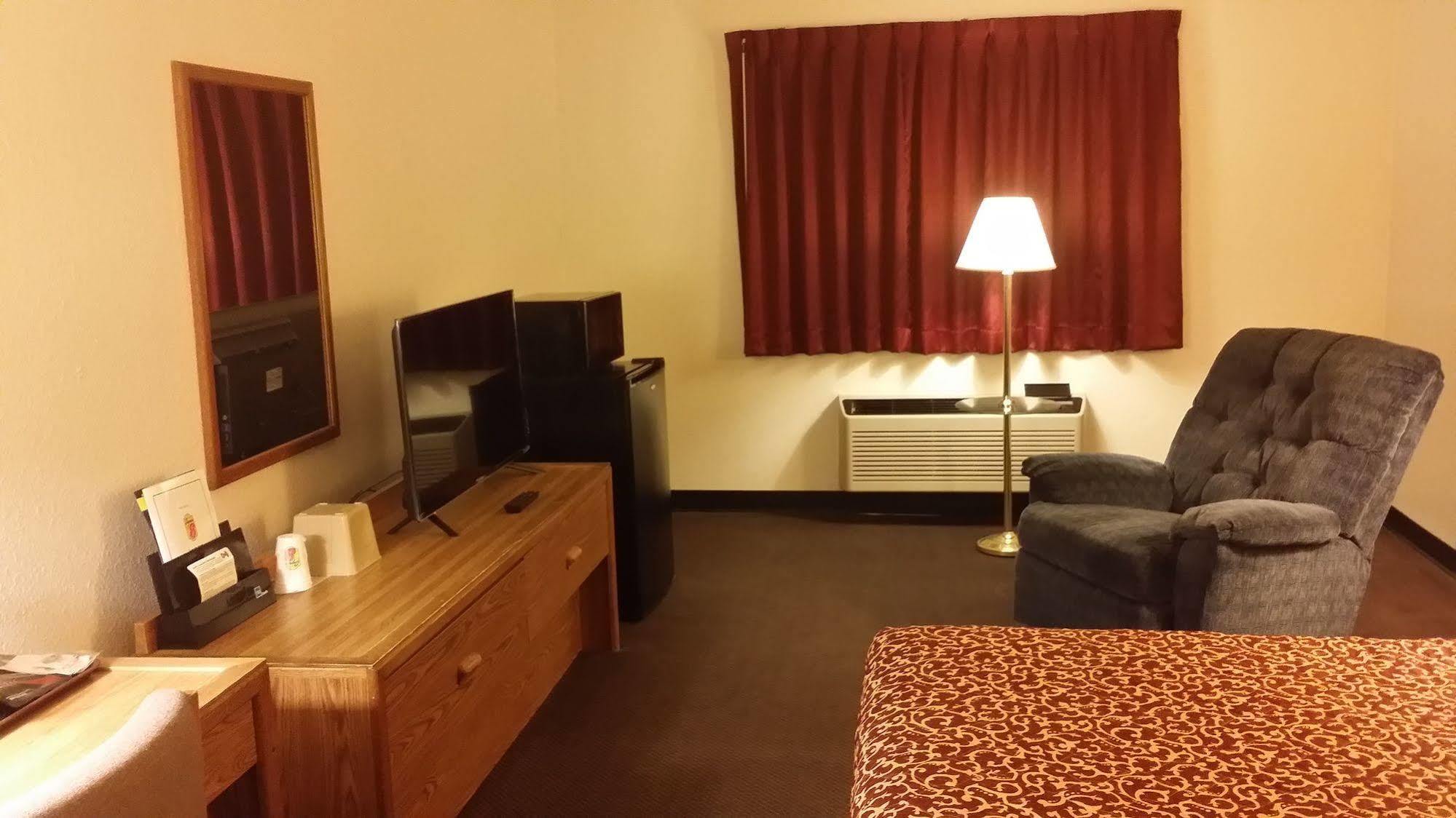 Quality Inn 2*